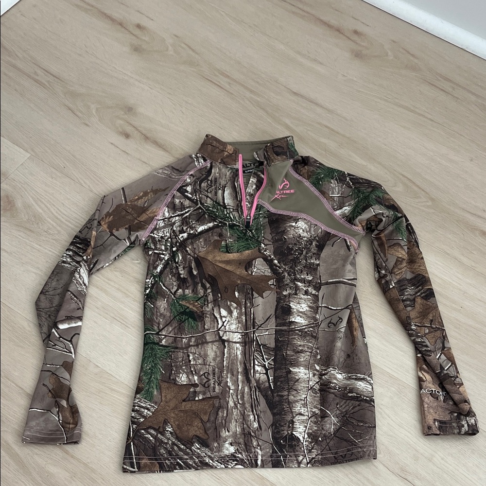 Realtree Timberwolf Camo Pullover with Pink Highlights